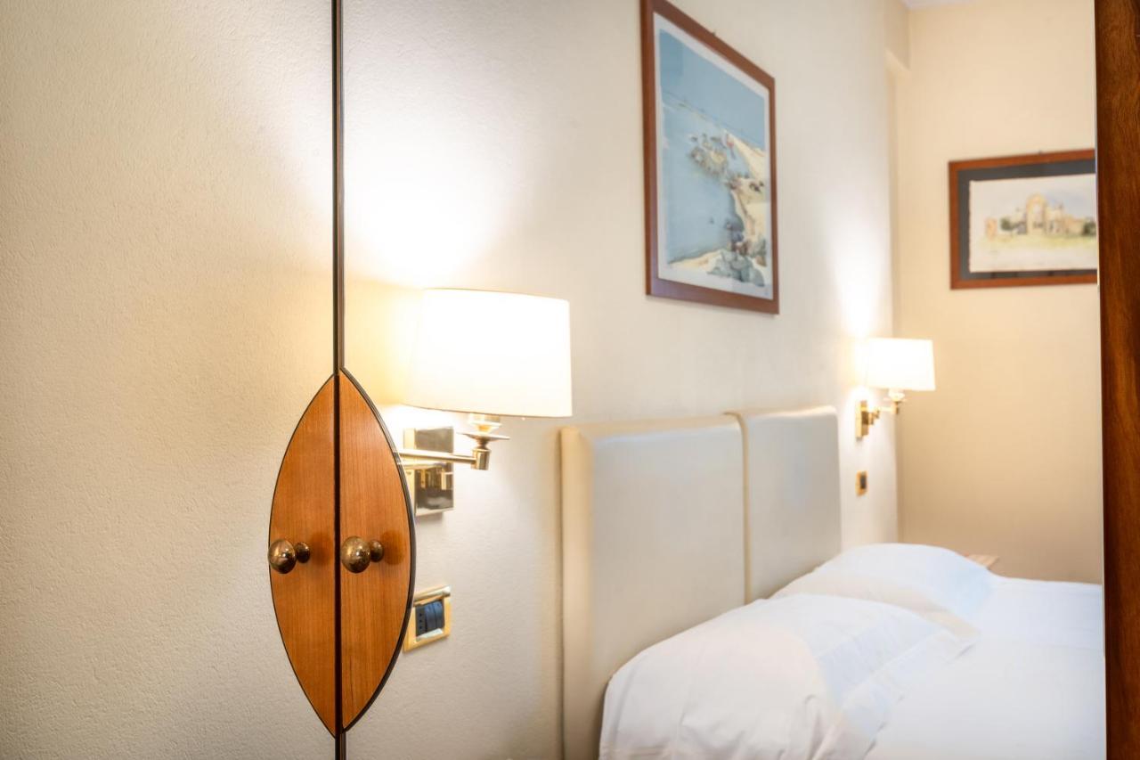 Hotel Airone - Ombrellone Incluso Al Bagno Dolce Vita A Marina Dal 1 Giugno Al 15 Settembre Grosseto Exterior foto