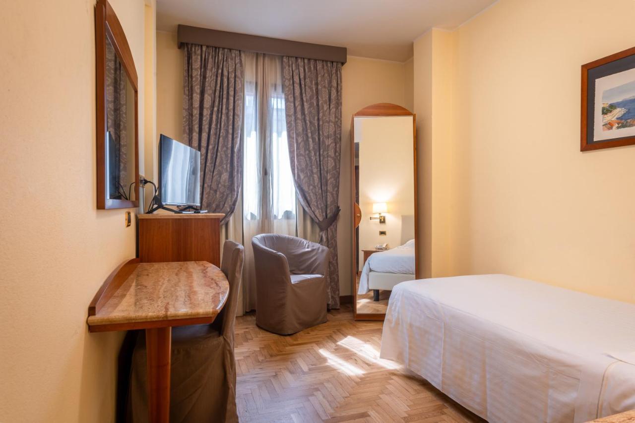 Hotel Airone - Ombrellone Incluso Al Bagno Dolce Vita A Marina Dal 1 Giugno Al 15 Settembre Grosseto Quarto foto