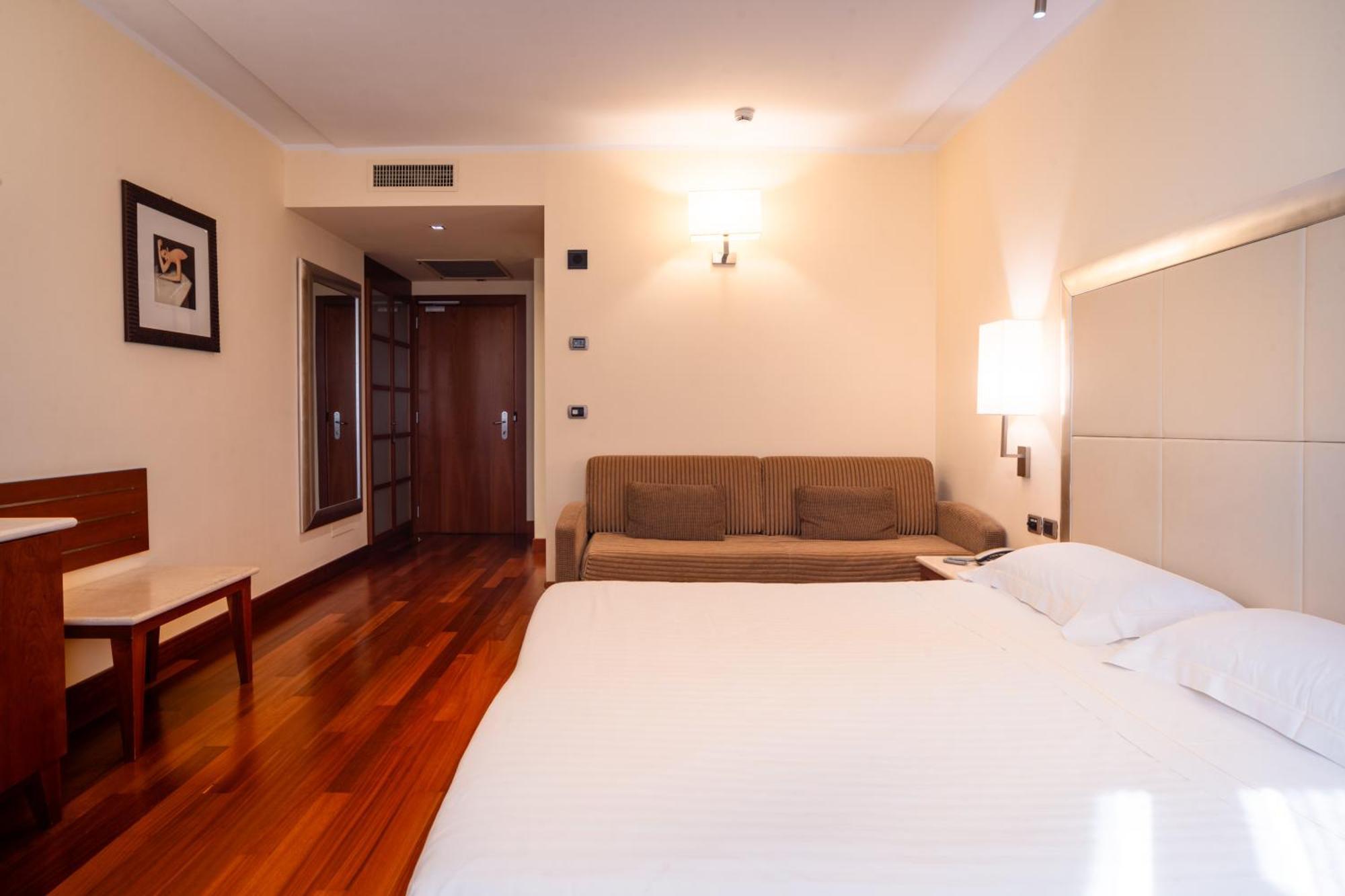Hotel Airone - Ombrellone Incluso Al Bagno Dolce Vita A Marina Dal 1 Giugno Al 15 Settembre Grosseto Exterior foto