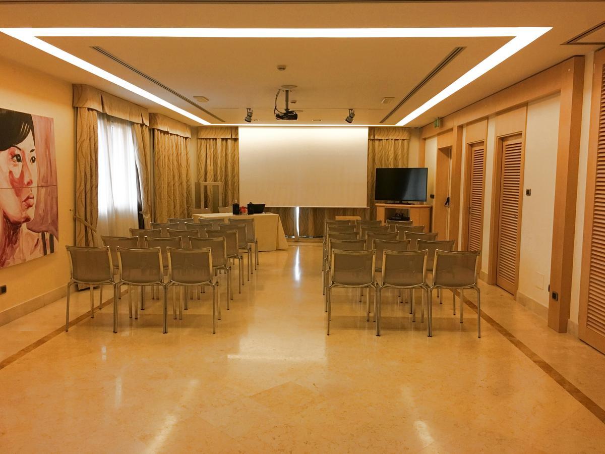 Hotel Airone - Ombrellone Incluso Al Bagno Dolce Vita A Marina Dal 1 Giugno Al 15 Settembre Grosseto Exterior foto